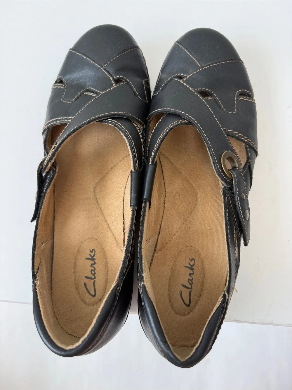 Clarks Ashland Spin Q Black Leather Mary Jane Flats with Strap